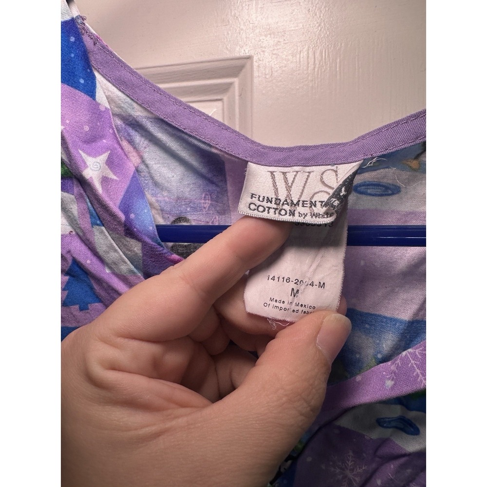 Women's Purple Scrub Top Size Medium - Picture 2 of 4